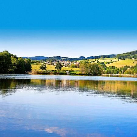 Camping Le Lac Des Sapins Cublize Exterior foto